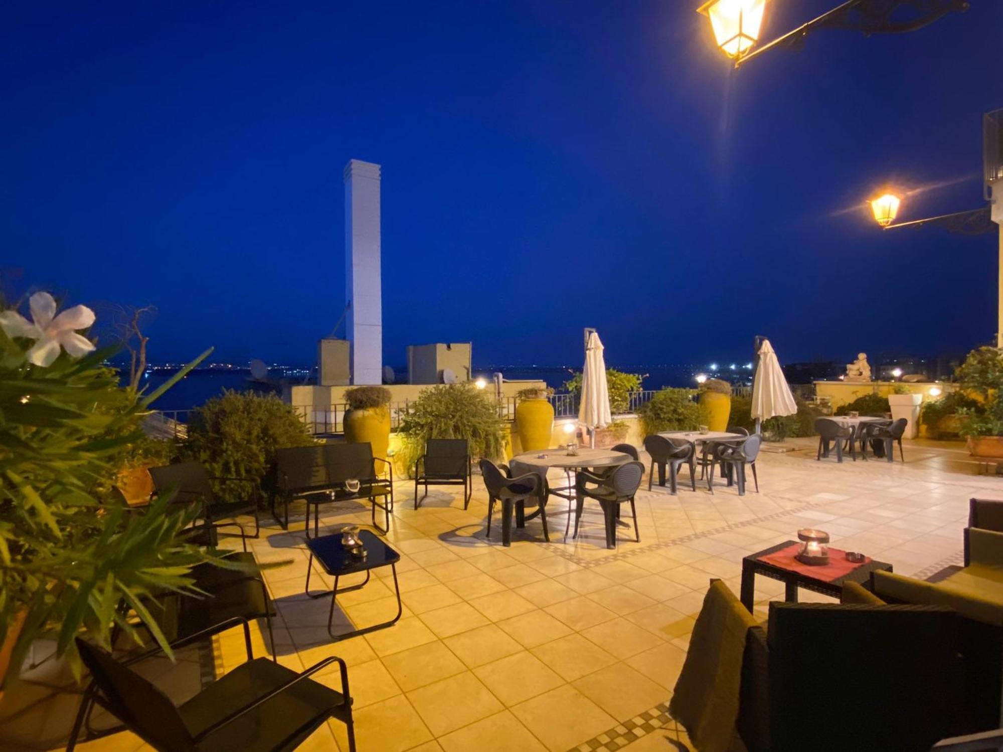 Hotel Akropolis - Museum Hotel تارانتو المظهر الخارجي الصورة